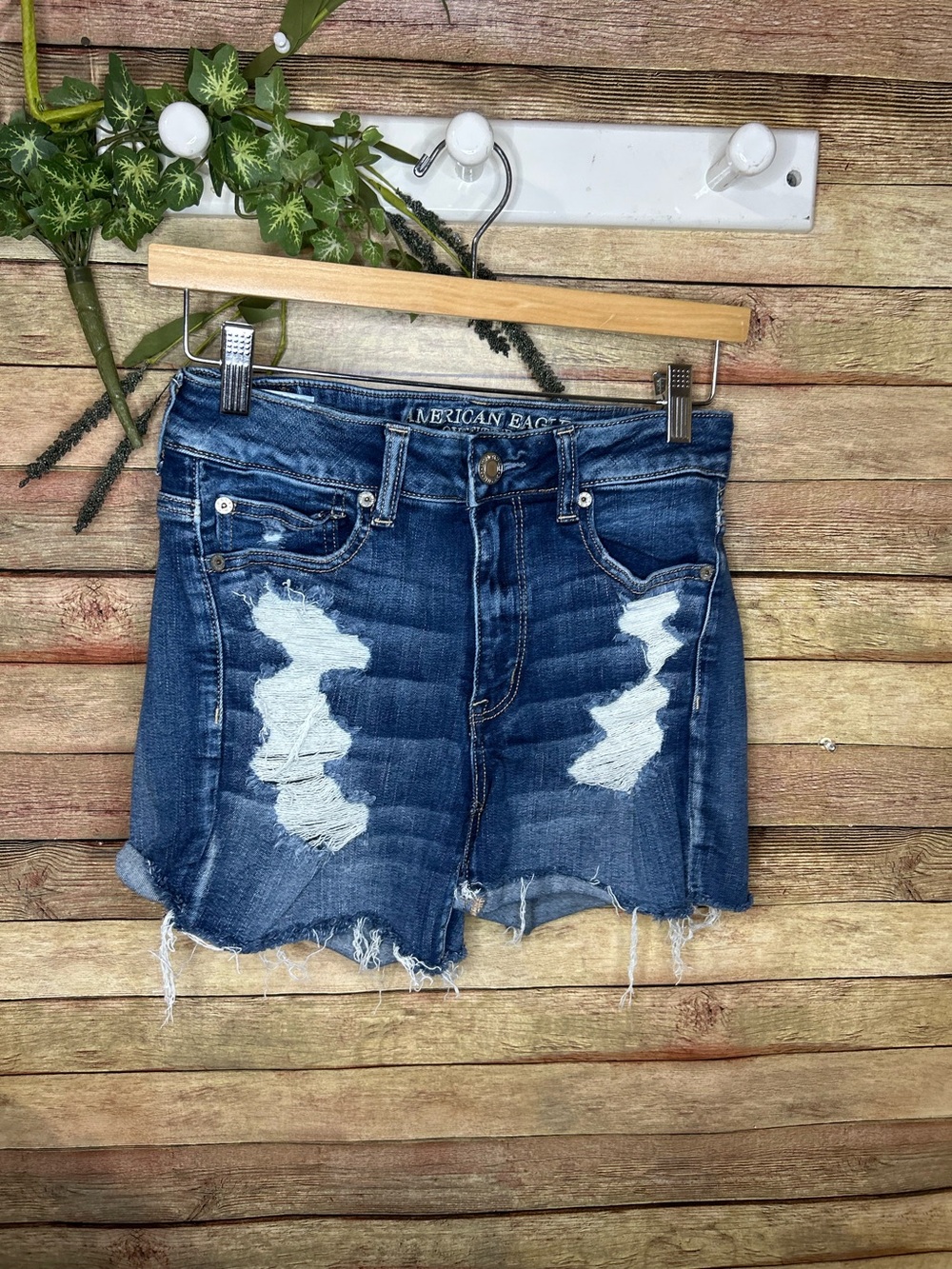 American Eagle Next Level Stretch Denim Shorts Women’s Size 6